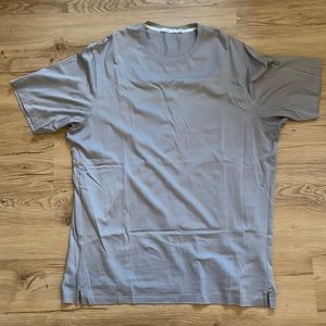 Jil sander’s tee collaboration with Uniqlo
